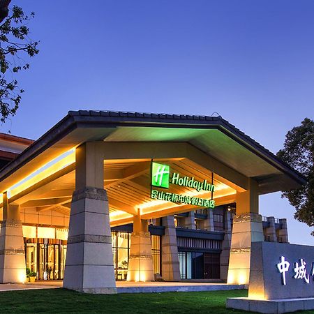 昆山花桥中城假日酒店 外观 照片